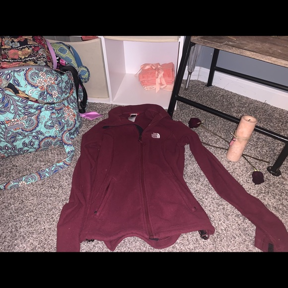 Maroon North Face Small - Picture 2 of 6